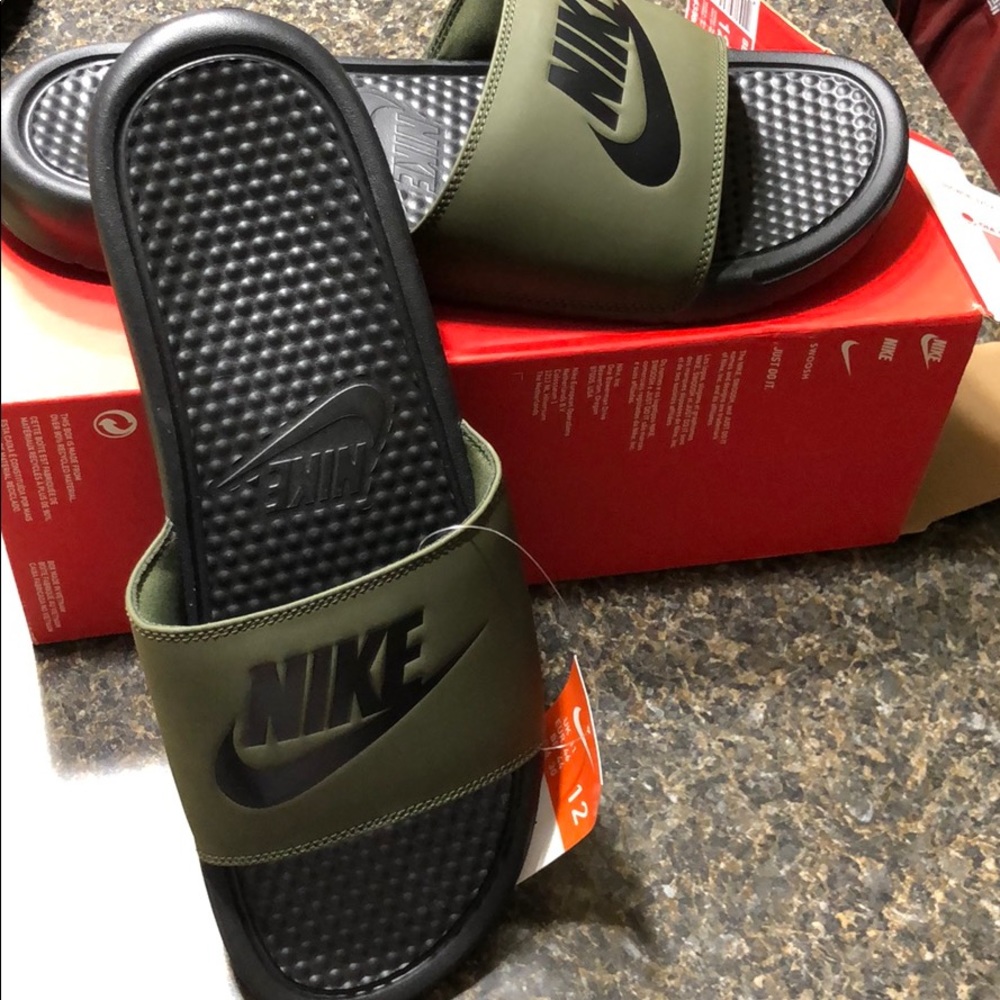 BNWT Nike Khaki/black Men’s size 12 Slides